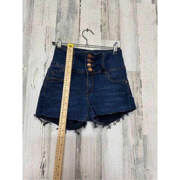 Blue Jean shorts - Picture 5 of 9